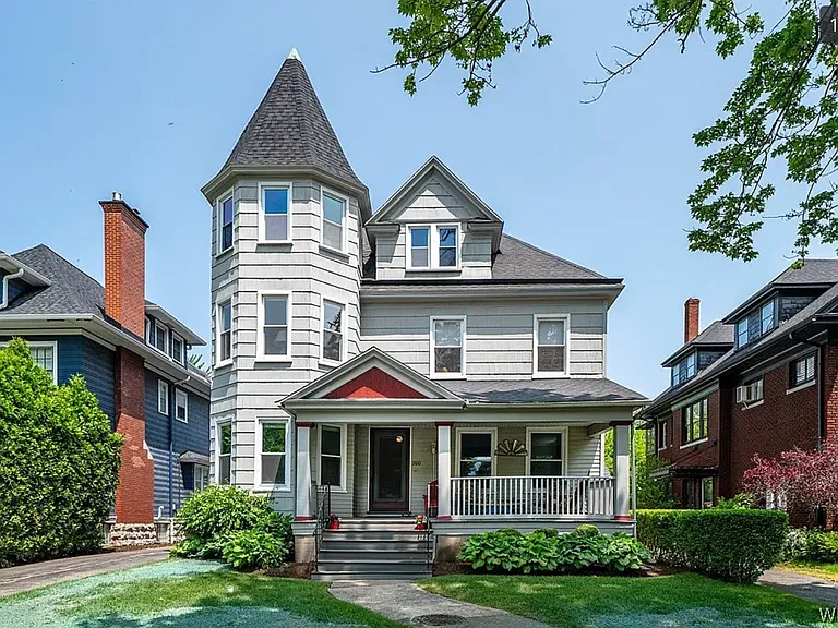 700 Lafayette Avenue