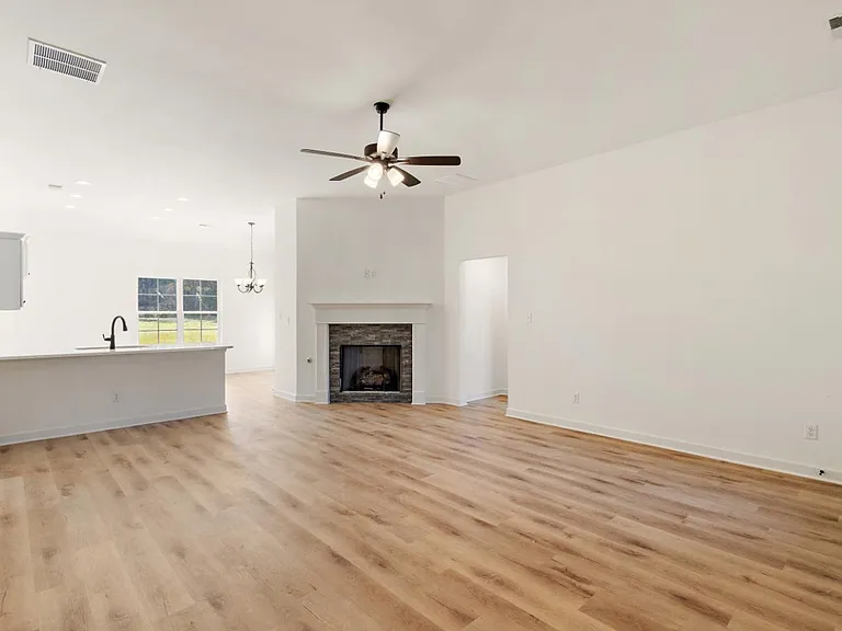6275 Clover Ct — Photo 4