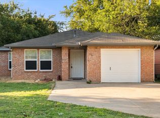2113 San Antonio St, Grand Prairie, TX 75051