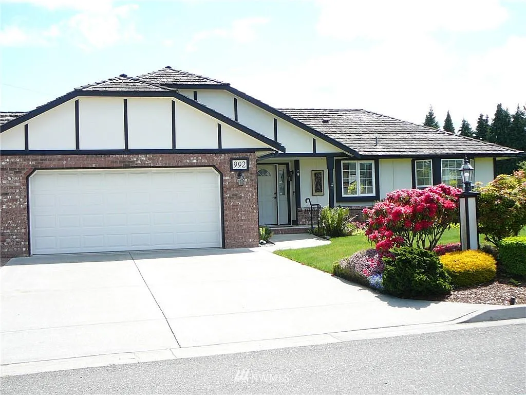 992 N Littlejohn Way photo 1