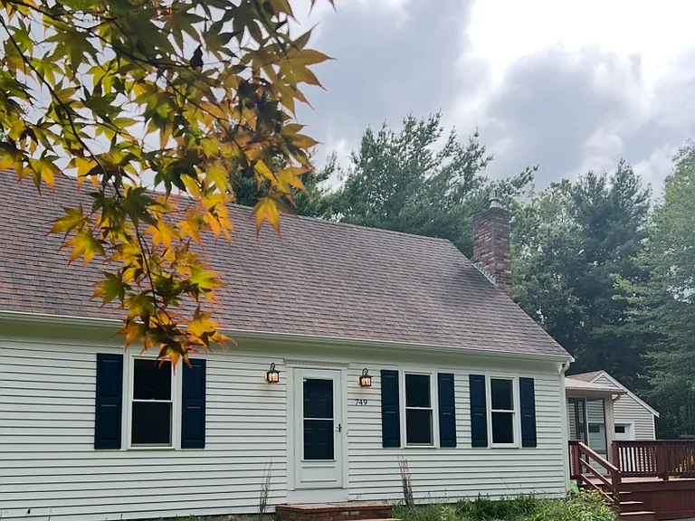 749 South St — Photo 1