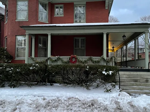 147 Vaughan St, Portland, ME 04102