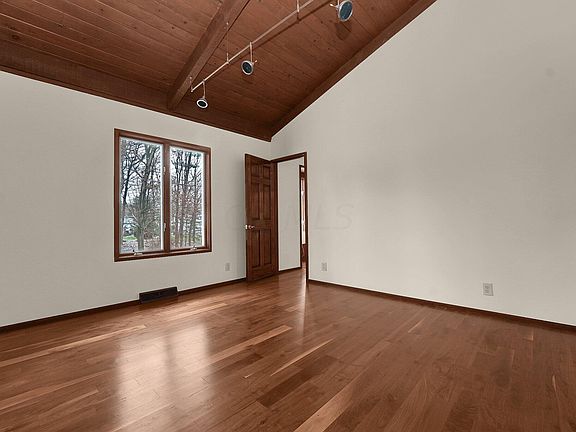 5th image of 448 N Pearl St