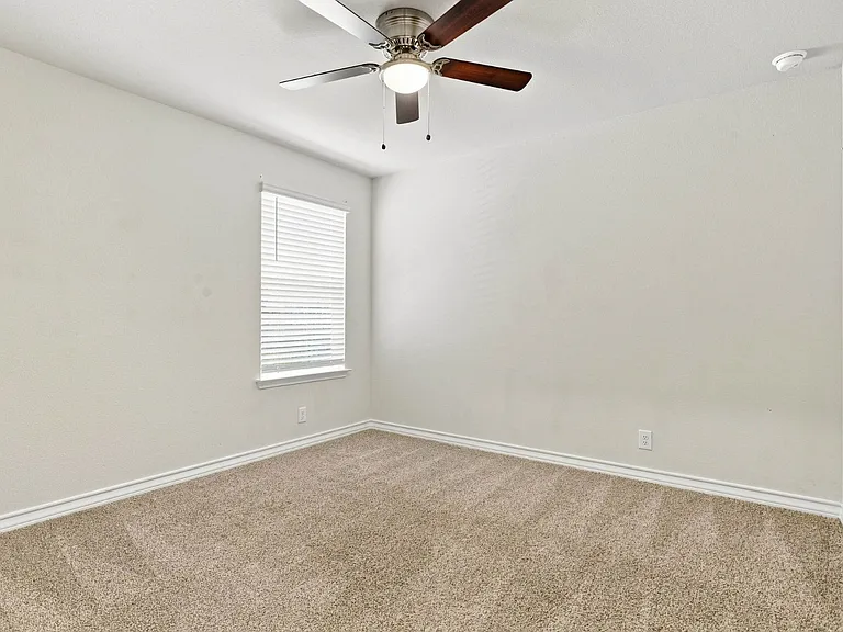 1710 Lavender Hl — Photo 19