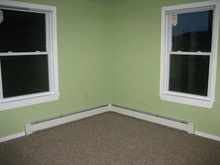 1002 Stafford Rd — Photo 3