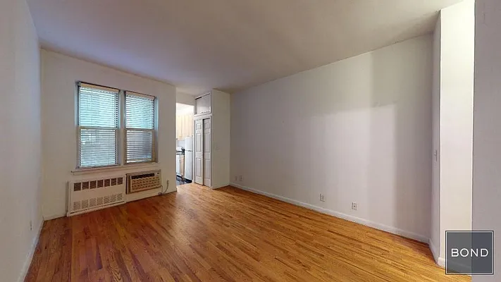 Rented by Bond New York | media 6