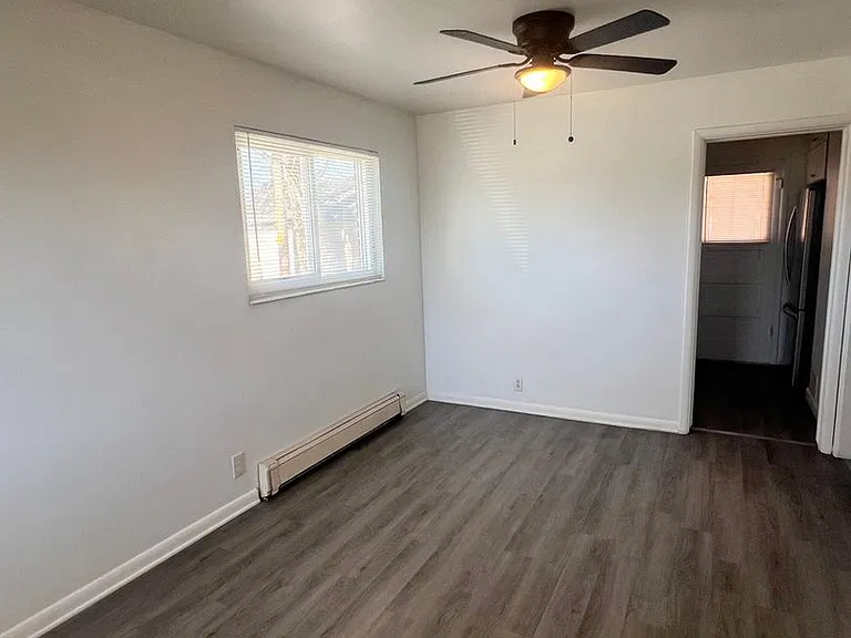 291 E Welby Ave — Photo 18