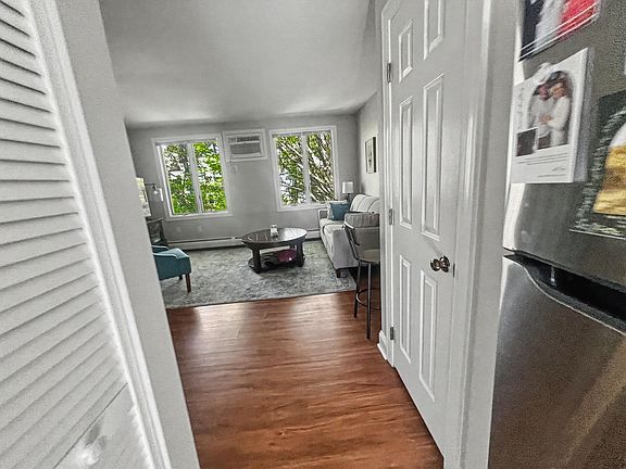 5th image of 114 Walnut Ave #5
