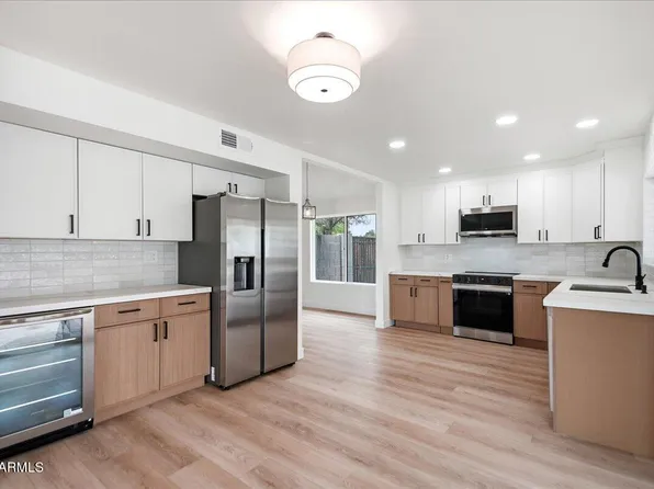 1865 S ASH Circle, Mesa, AZ 85202