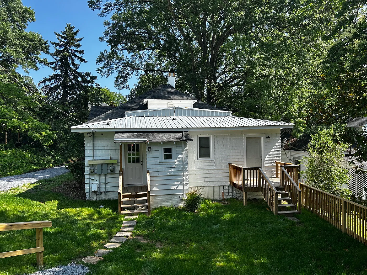 1 bed, $1,400 — Photo 2