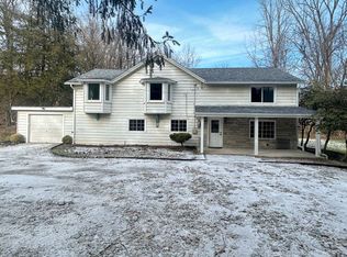 62 Noblestown Rd, Carnegie, PA 15106