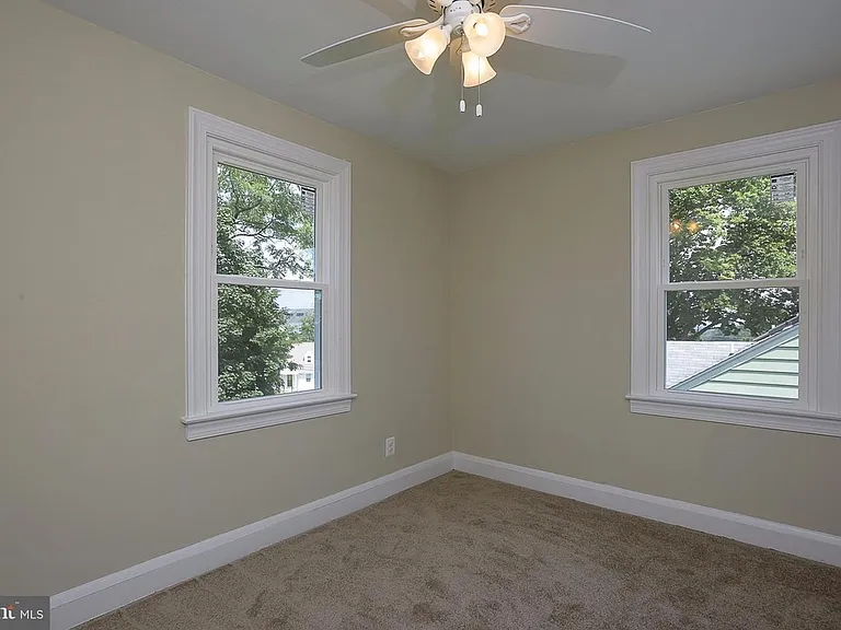 611 Hilltop Rd — Photo 8
