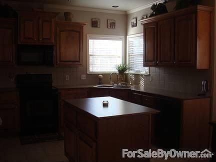 2nd image of 13085 White Oak Pond Dr