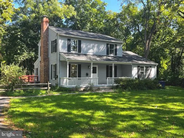 157 Church St E, Beverly, NJ 08010