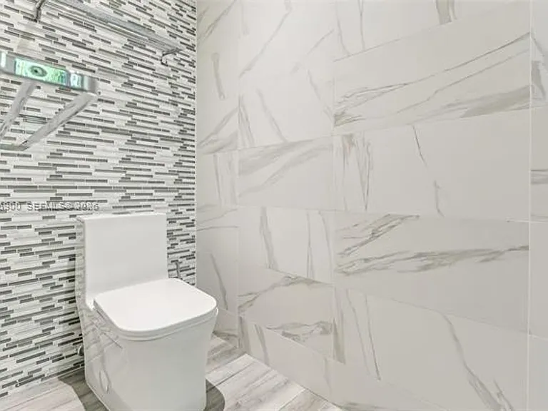 1231 Stillwater Dr #1231 — Photo 36