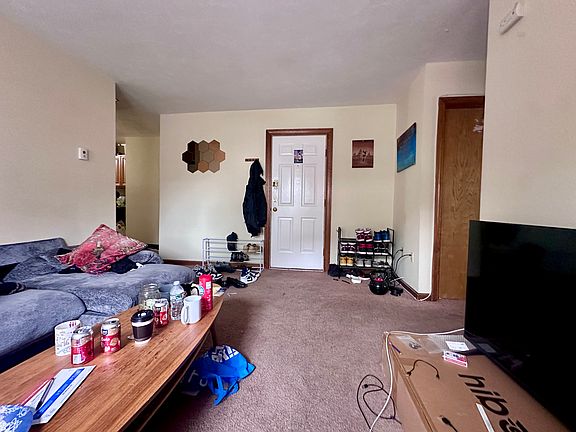 2nd image of 29 Colborne Rd APT 1C
