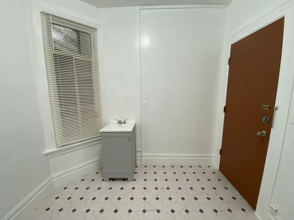 301 Columbus Ave #305