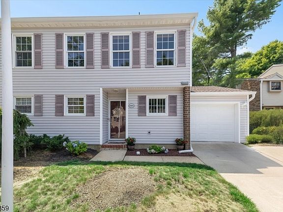 3rd image of 103 Maple Dr