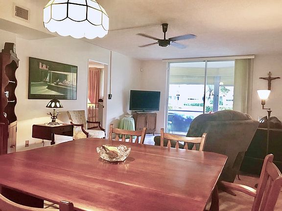 2nd image of 1040 SE 4th Ave APT 121