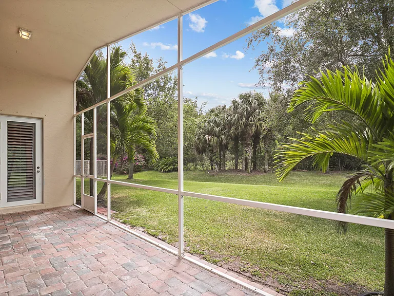 1196 SE Fleming Way — Photo 30