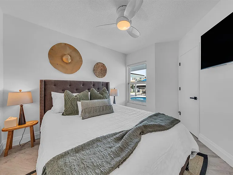3108 NE 42nd Ct — Photo 13