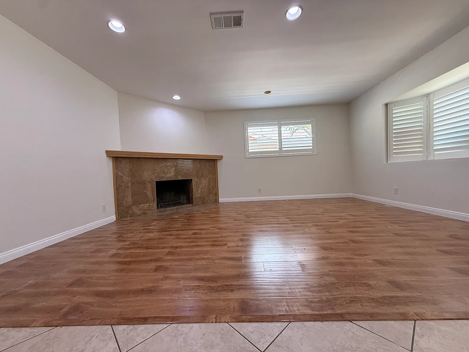 4 bed, 2064 sqft, $4,800 — Photo 4