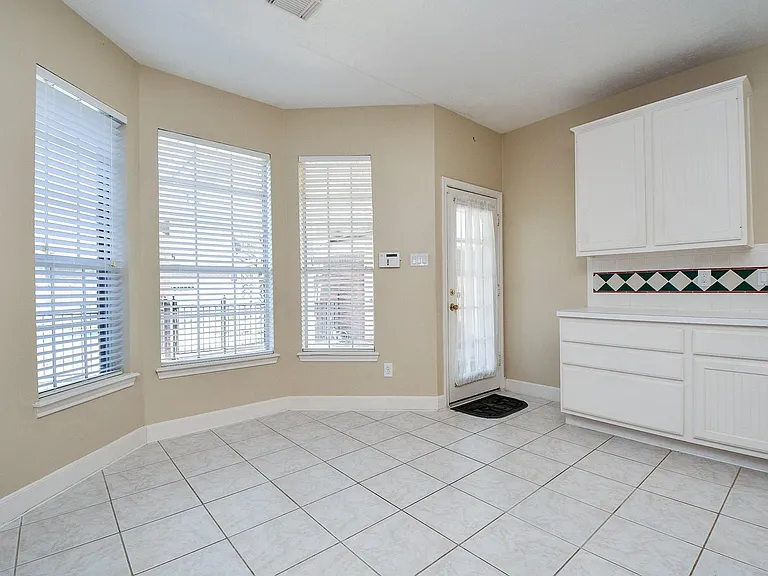 1502 Emerald Springs Ct — Photo 16