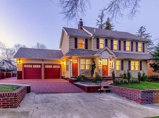 351 Hollywood Avenue, Douglaston, NY 11363