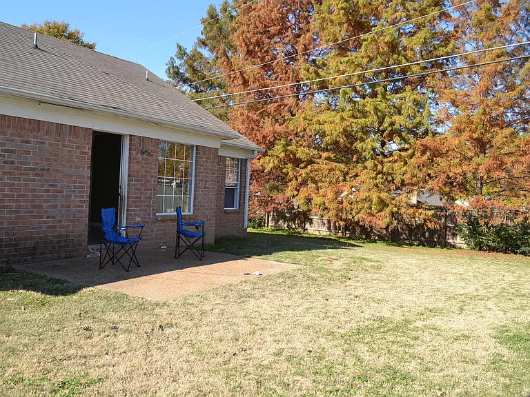 6442 Palace View Ln — Photo 16