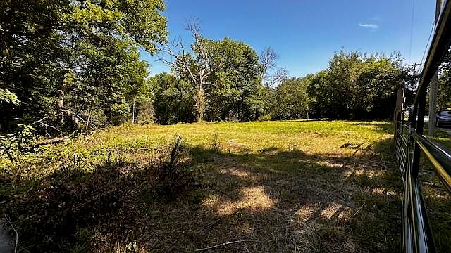 2nd image of 2808 N Fort Avenue