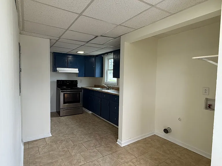 224 Lamont St — Photo 10