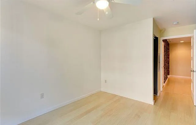 1323 Boren Ave — Photo 2