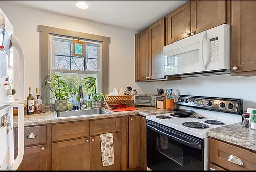 204 Woodrow Ave #B Photo 1 204 Woodrow Ave #B Photo 1