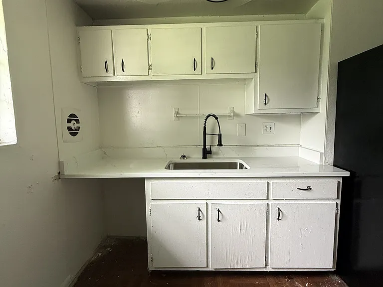 100-102 W Lindberg Dr — Photo 4