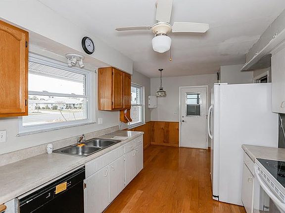 2nd image of 1513 La Jolla Ave