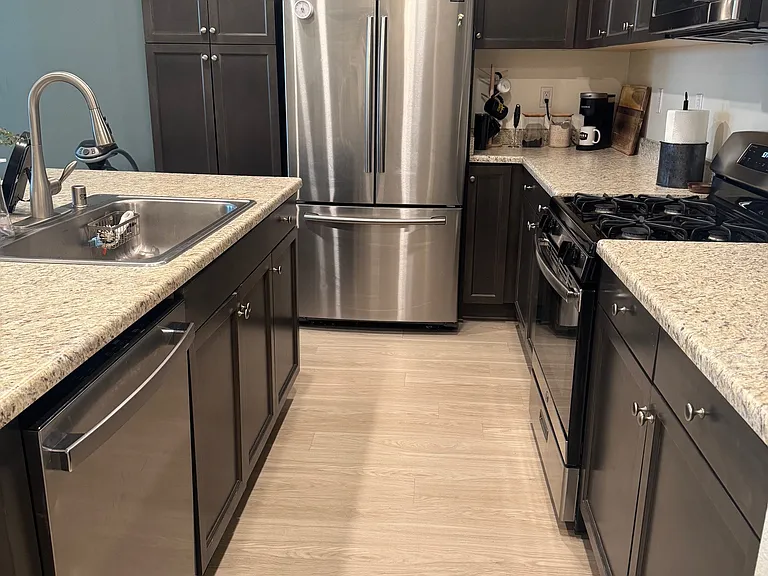 30395 Town Square Dr — Photo 2