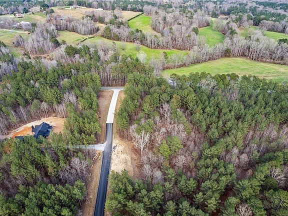 4th image of 400 Spring Ridge Dr #5B