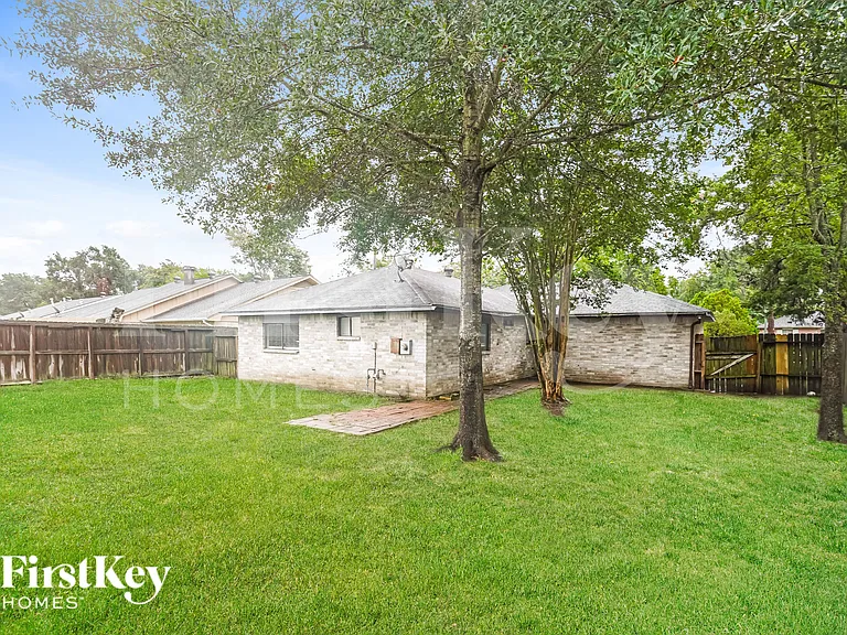 18742 Glen Briar Ln — Photo 15