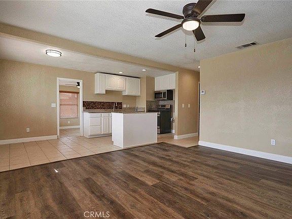 4th image of 11138 Oakwood Ave