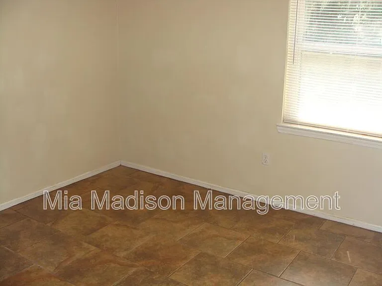 1 Oak Forest Ln #C — Photo 8