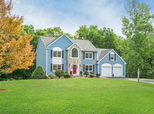 7 Richards Cir, Tyngsboro, MA 01879