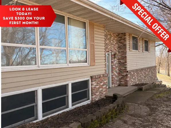 1637 Harrison Dr, Clinton, IA 52732