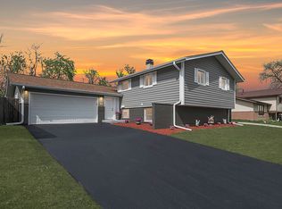 5430 Grange Ave, Oak Forest, IL