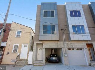 1122 E Hewson St, Philadelphia, PA 19125