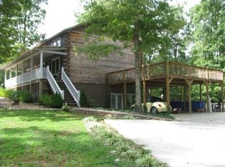 385 Nora Ln, Cleveland, GA 30528