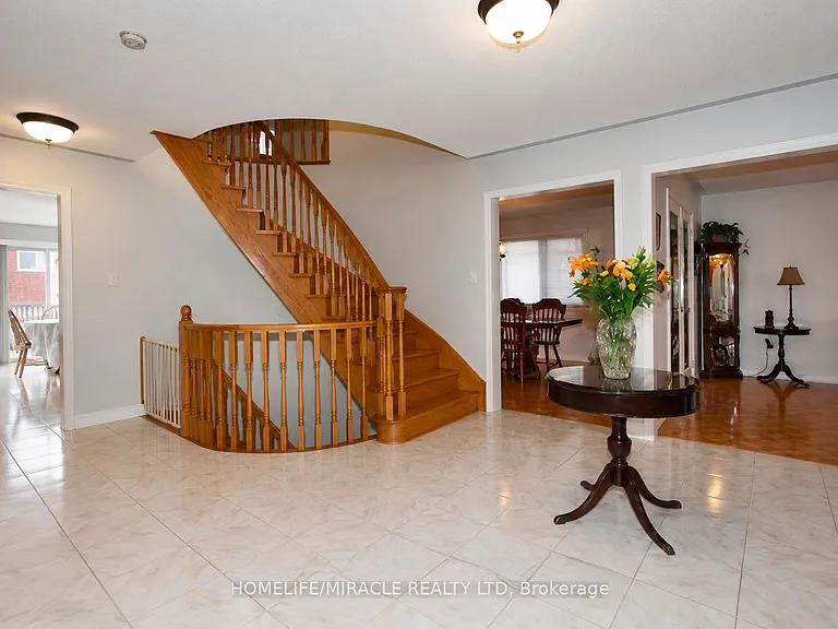 4734 Creditview Rd — Photo 4