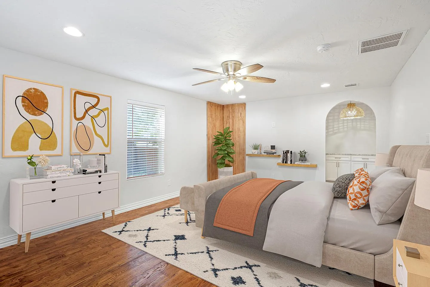 Private room in Vibrant North Oak Cliff home with backyard oasis — Photo 3