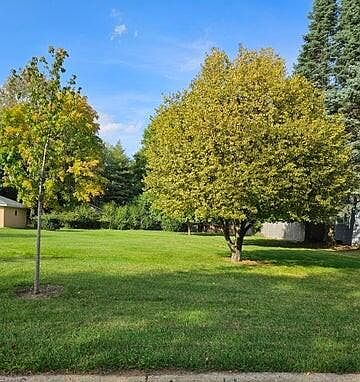 1st image of 4710 Stonebrooke Cres
