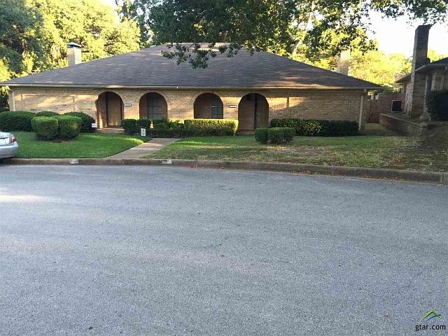 1st image of 3738 Colony Park Dr