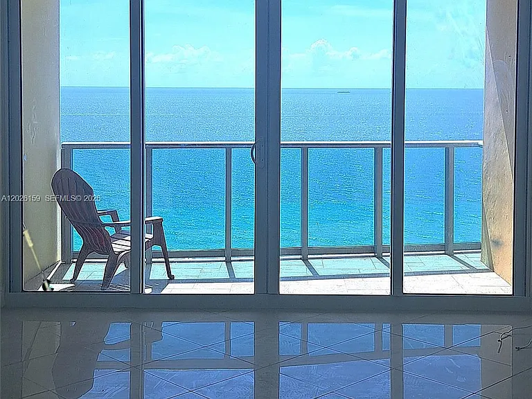 2501 S Ocean Dr #Penthouse 23 — Photo 1